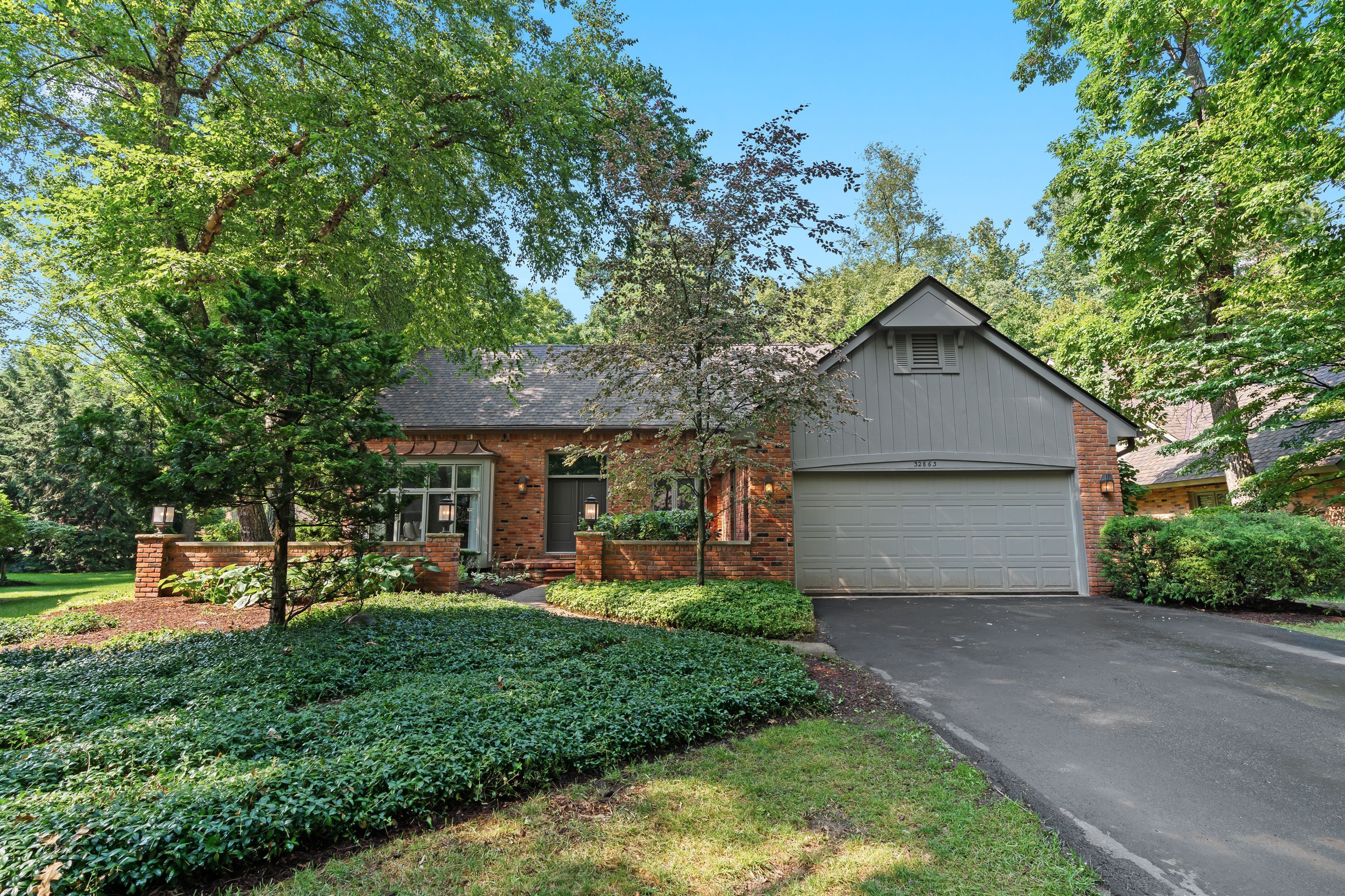 Outland Trl, Bingham Farms, MI 48025