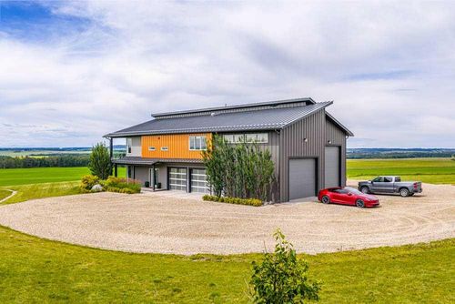 33078 Highway 766, Rural Mountain View County, AB, T4H4A4 | Card Image