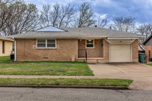 1808 W College St, Sherman, TX, 75092-5318 | Card Image