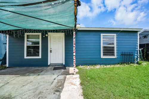 7351 Guadalcanal Rd, Houston, TX, 77033-3438 | Card Image