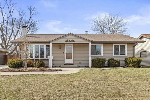 8204 15th Avenue, Kenosha, WI, 53143 | Card Image