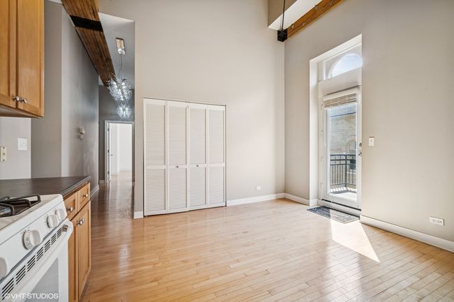 APT-211 - 242 Leonard Wood S, Condo with 2 bedrooms, 1 bathrooms and 1 parking in Highland Park IL | Image 8