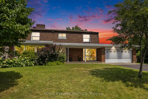 23 Sioux Cres, Nepean, ON, K2H7E4 | Card Image