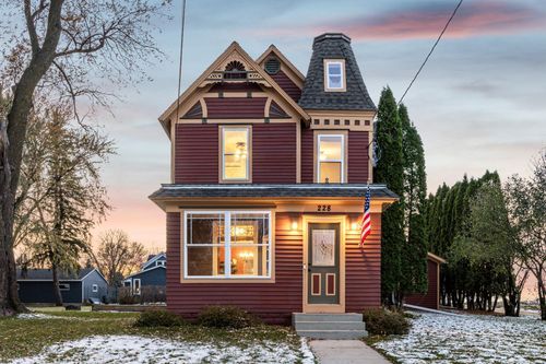 228 1st Ave Ne, Plato, MN, 55370-5403 | Card Image