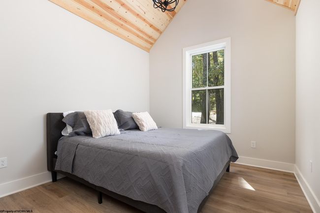 653 Watersound Trce, House other with 3 bedrooms, 3 bathrooms and 3 parking in Bruceton Mills WV | Image 13