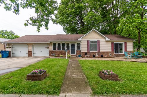 824 N Elm Blvd, Monticello, IL, 61856-1115 | Card Image