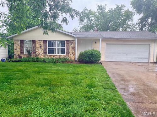 111 Park Charles Boulevard N, St Peters, MO, 63376 | Card Image