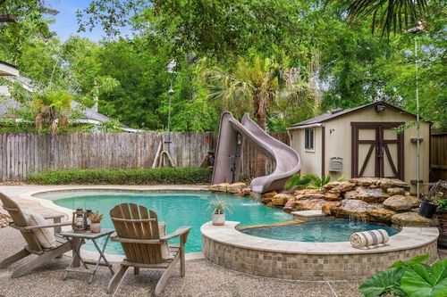 330 Welford Ln, Highlands, TX, 77562-4514 | Card Image