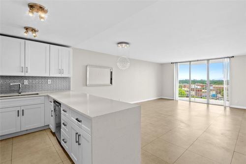 706-16710 Ne 9th Ave, North Miami Beach, FL, 33162-2500 | Card Image