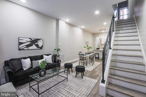 1728 Ruxton Ave, BALTIMORE, MD, 21216-3717 | Card Image