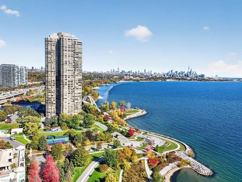 2210-1 Palace Pier Crt, Etobicoke, ON, M8V3W9 | Card Image