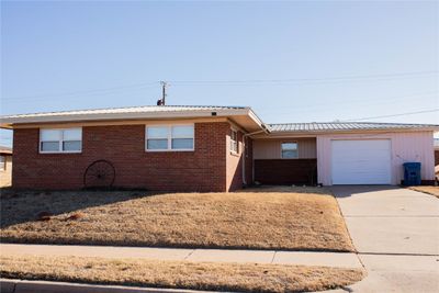 107 Cimarron Road, House other with 3 bedrooms, 1 bathrooms and null parking in Burns Flat OK | Image 2