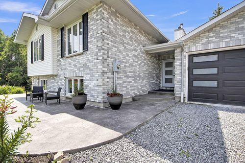 3377 Paden Rd, North Gower, ON, K0A2T0 | Card Image