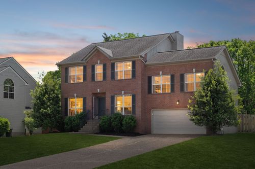 105 Hampton Ct, Hendersonville, TN, 37075-3572 | Card Image
