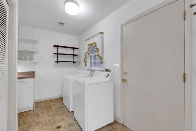 Laundry Room | Image 21