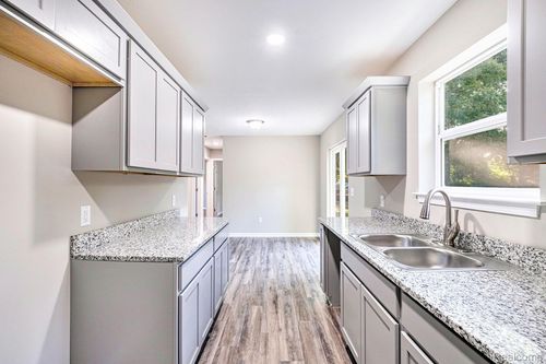 1207 Sorrento Ln, Flint, MI, 48507-4027 | Card Image