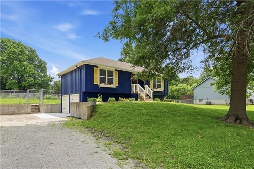 16009 Eastern Ave, Belton, MO, 64012-1589 | Card Image