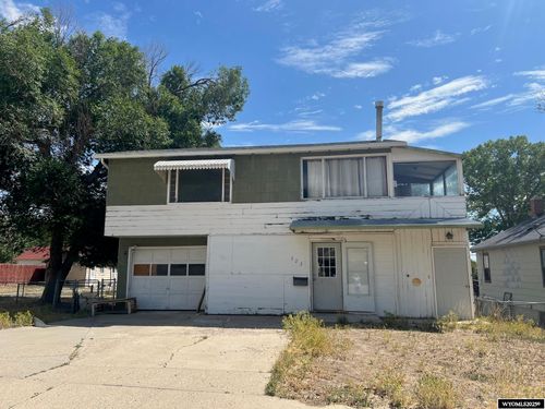 523 13th St, Rawlins, WY, 82301-5203 | Card Image