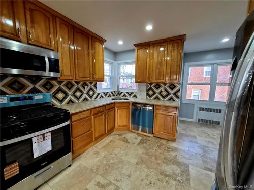 8019 Utopia Pkwy, Jamaica, NY, 11432-1307 | Card Image