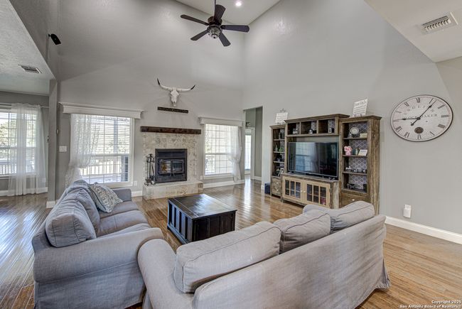 6015 Cornwall Dr, House other with 5 bedrooms, 4 bathrooms and null parking in Spring Branch TX | Image 8