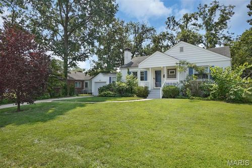526 Cannonbury Dr, Webster Groves, MO, 63119-5311 | Card Image