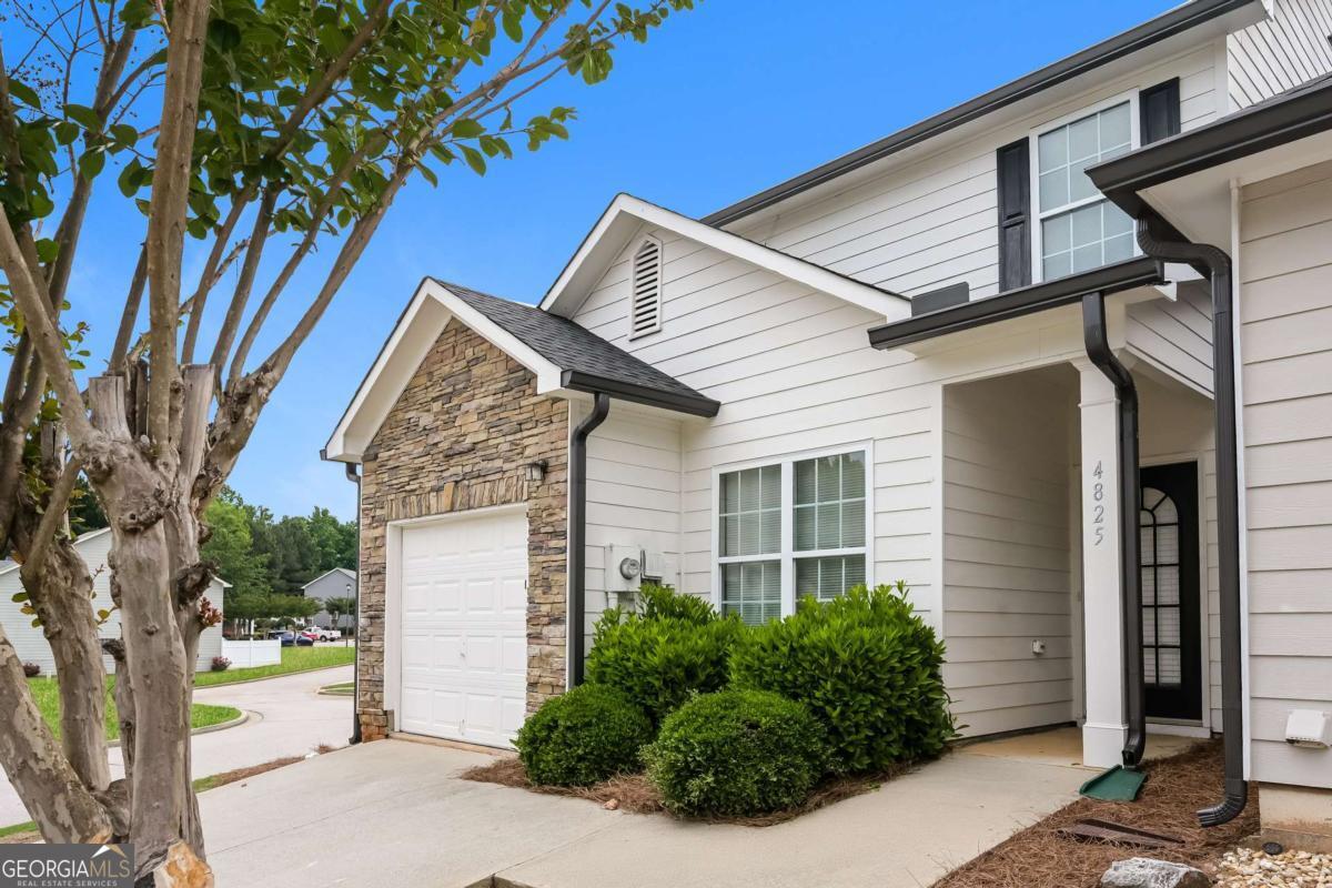 Residential in Oakwood 5