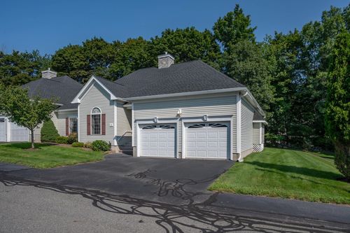 30-30 Holly Ln, Dracut, MA, 01826-2583 | Card Image