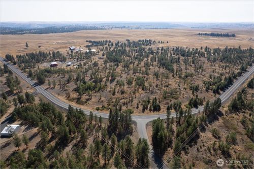 35000 Miles Creston Rd N, Creston, WA, 99117-8567 | Card Image