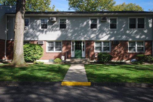 apt-32-80 Brush Hill Ave, West Springfield, MA, 01089-1221 | Card Image