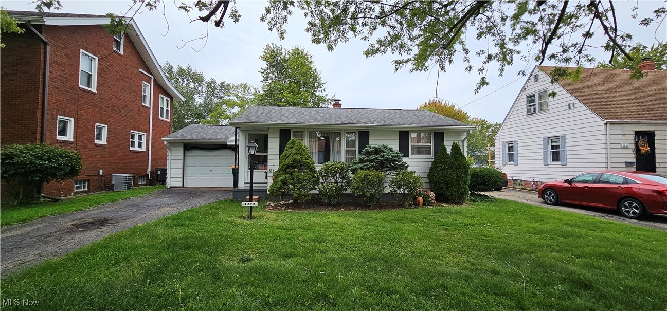Wilson Ave, Ashtabula, OH 44004