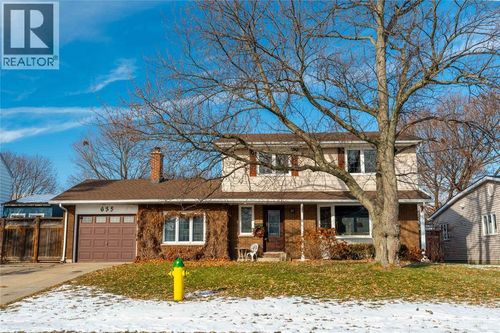 635 Highbury Pk, Sarnia, ON, N7V2K1 | Card Image