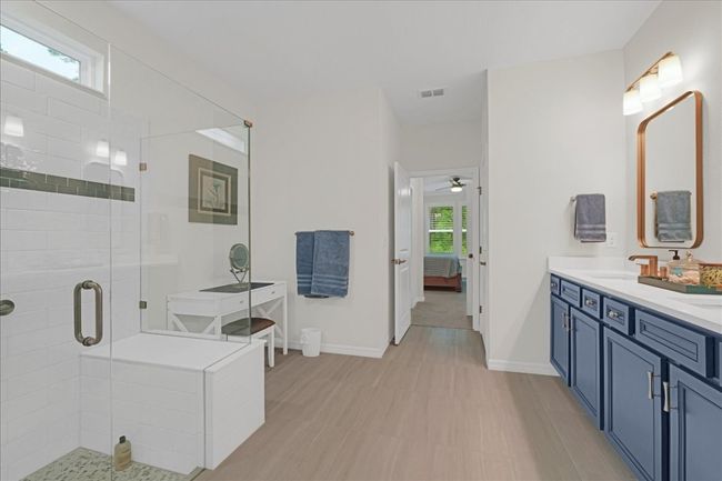Master Bathroom | Image 4