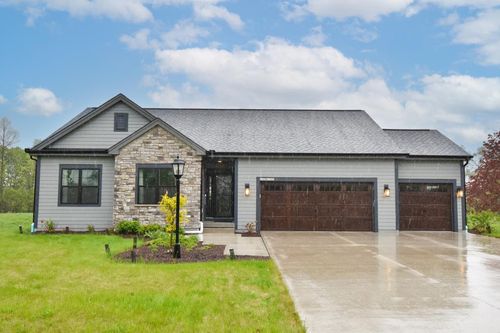 W143N11325 Wrenwood Drive, GERMANTOWN, WI, 53022 | Card Image
