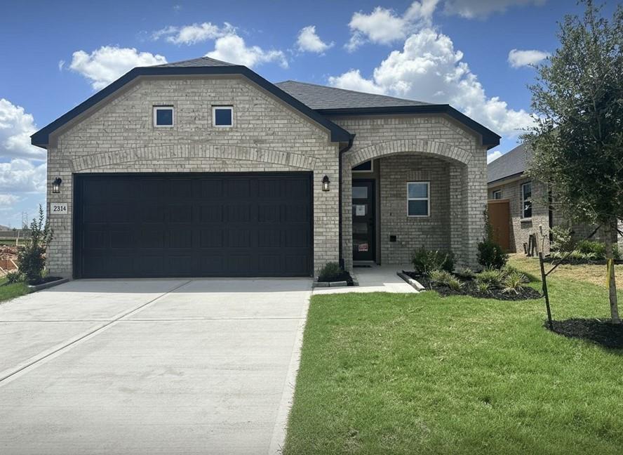 Residential in Iowa Colony
