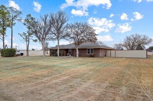 2917 Dove Ln, Denver City, TX, 79323-9540 | Card Image