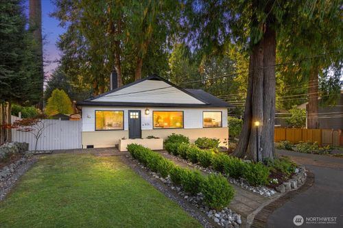 825 Nw 180th St, Shoreline, WA, 98177-3822 | Card Image