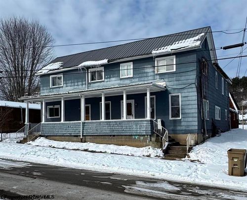 124 Chestnut St, Weston, WV, 26452-1511 | Card Image