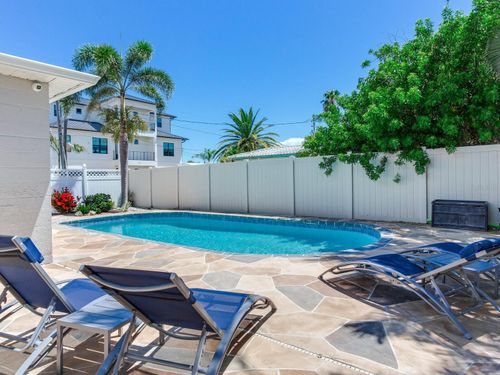 230 144th Ave, MADEIRA BEACH, FL, 33708-2108 | Card Image