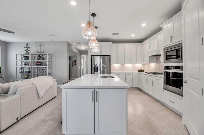 Chef Kitchen with end cabinets | Image 18