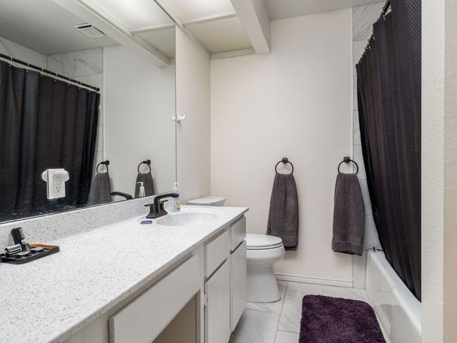 APT-251 - 8200 Neely Dr, Condo with 2 bedrooms, 1 bathrooms and 1 parking in Austin TX | Image 9