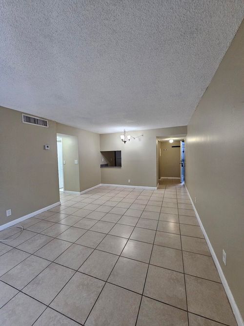 207-1720 N Congress Ave, West Palm Beach, FL, 33401-1613 | Card Image