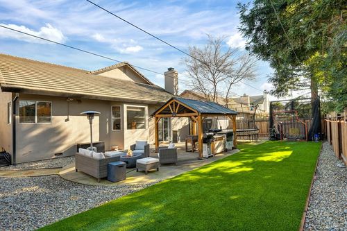 1900 Avenida Martina, Roseville, CA, 95747-5906 | Card Image