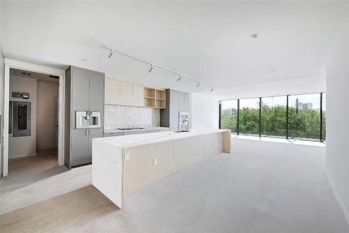 203-1006 Baylor St, Austin, TX, 78703-4940 | Card Image