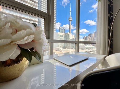 706-393 King St W, Toronto, ON, M5V3G8 | Card Image