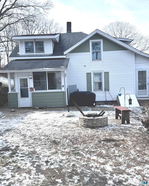 17 Spruce St, Vernon, CT, 06066-3709 | Card Image