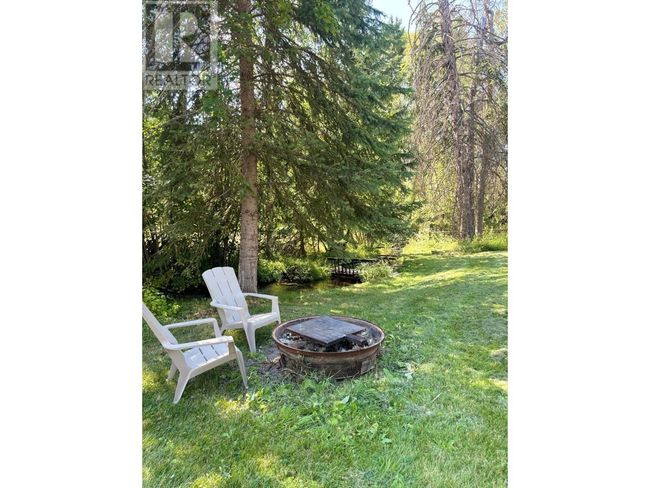 2690 Peasley Rd, House other with 5 bedrooms, 2 bathrooms and 2 parking in Jaffray BC | Image 35