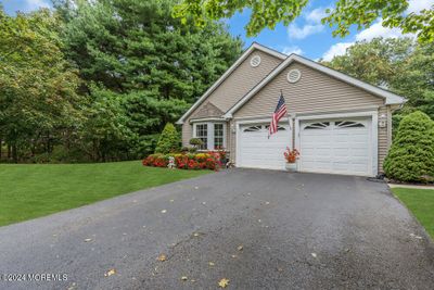 65 Skyline Drive, Home with 2 bedrooms, 2 bathrooms and null parking in Lakewood NJ | Image 2