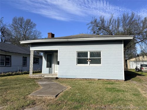 910 N Collins Ave, Okmulgee, OK, 74447-3525 | Card Image