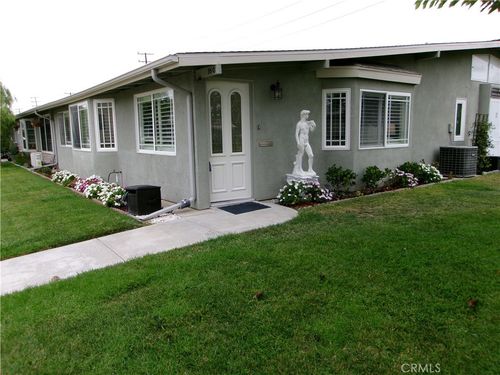 13265 Del Monte Dr, Seal Beach, CA, 90740-4588 | Card Image