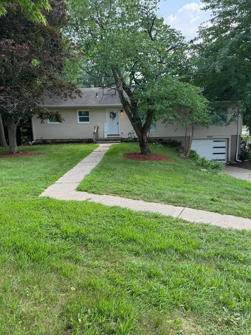 6604 E H Ave, Kalamazoo, MI, 49048-9470 | Card Image
